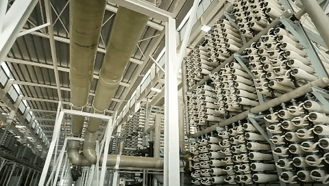 總理帶頭喝“下水道水”,新加坡為何被逼至如此?- 總理帶頭喝“下水道水”,新加坡為何被逼至如此?-